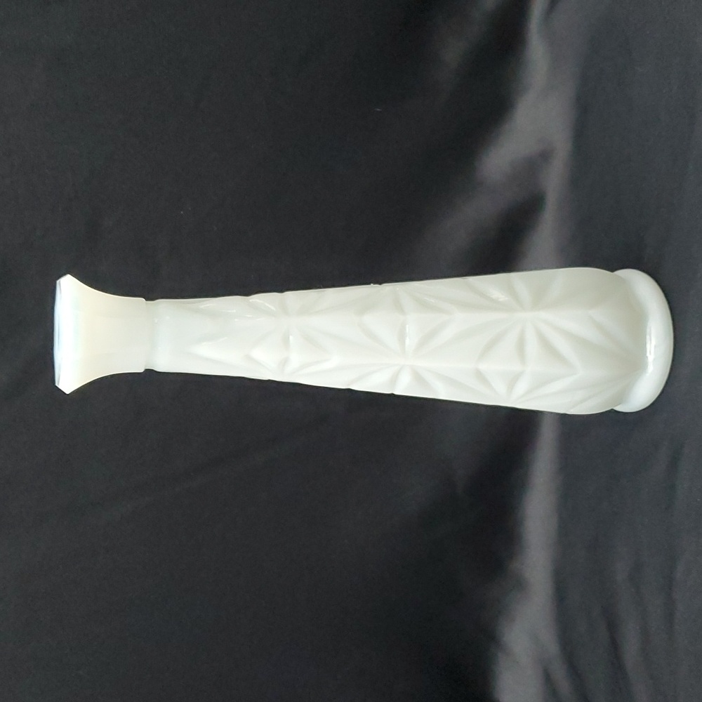 Vtg Opaque Milk Glass Vase